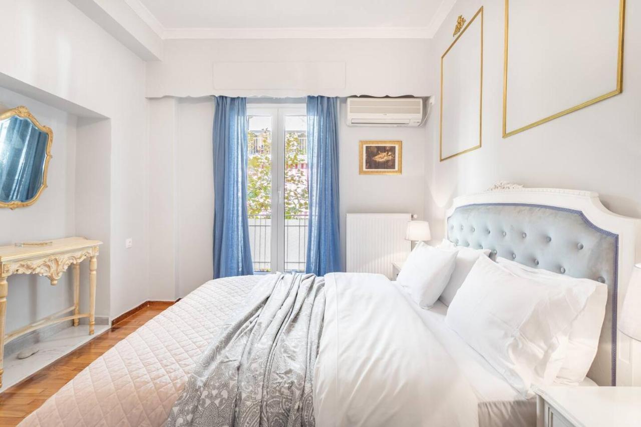 Apartamento Charming Mini-Palace In Colorful Exarhia Area Atenas Exterior foto
