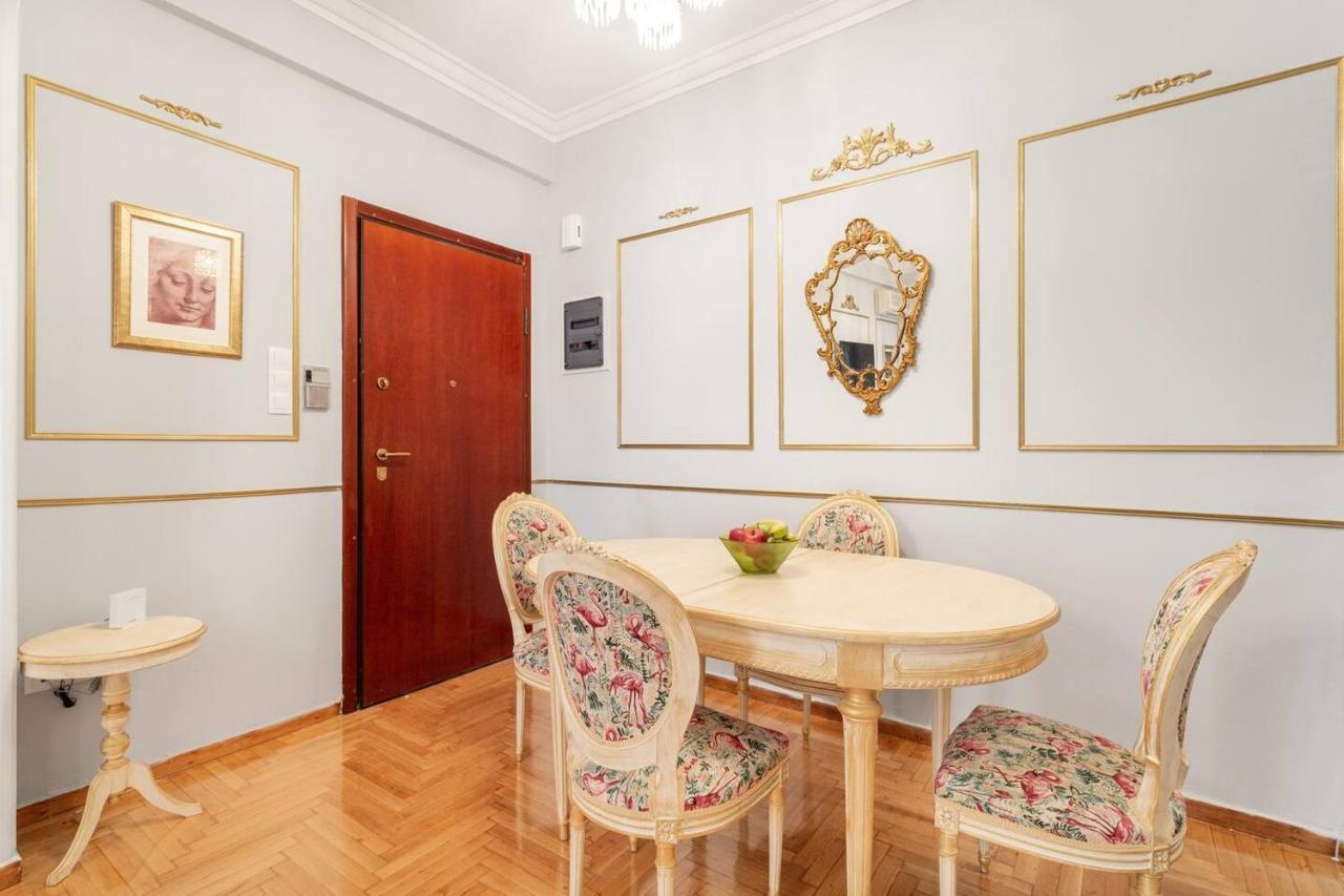 Apartamento Charming Mini-Palace In Colorful Exarhia Area Atenas Exterior foto